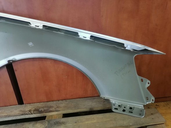 Polcar BŁOTNIK LEWY PRZÓD VOLKSWAGEN PASSAT B6 LD1W БРИЗКОВИК ЛІВИЙ ПЕРЕДНІЙ VOLKSWAGEN PASSAT B6 LD1W