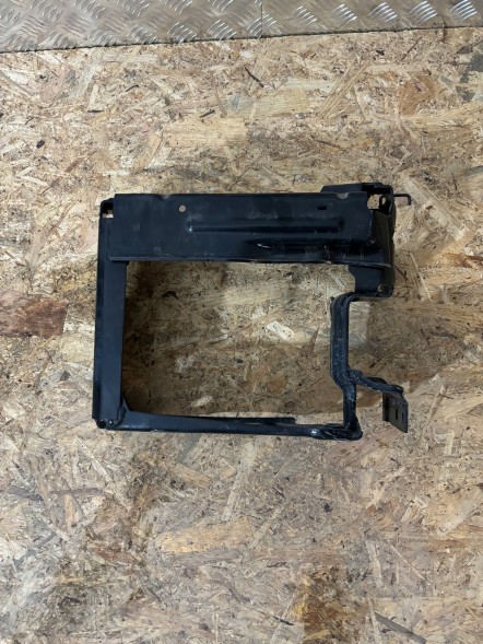 BMW OE BMW G20 7399926 BMW G42 G20 G28 G22 G23 G26 G28 Корпус радіатора правий 5111 7422226
