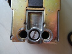 Mercedes-Benz OE A0049975736 Клапан гальма екс mercedes axor atego a0049975736