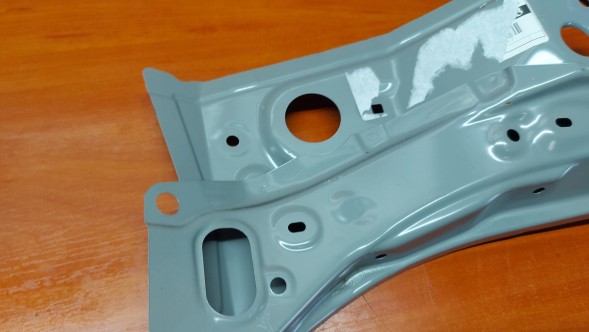 Toyota OE 61033-02050 AURIS II 12- КРОНШТЕЙН ПОСИЛЕННЯ ДВЕРЕЙ ПРАВИЙ ЗАДНІЙ TOYOTA AURIS II 12-18