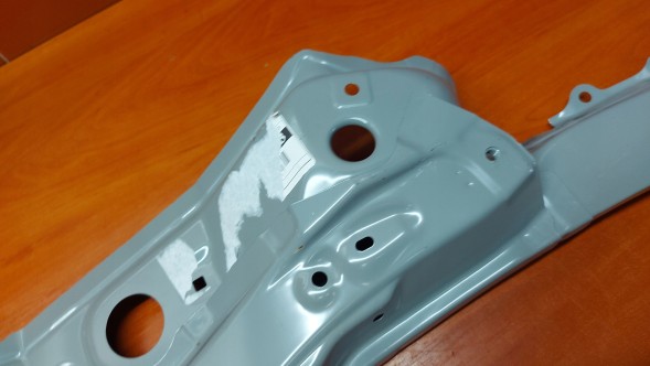 Toyota OE 61033-02050 AURIS II 12- КРОНШТЕЙН ПОСИЛЕННЯ ДВЕРЕЙ ПРАВИЙ ЗАДНІЙ TOYOTA AURIS II 12-18