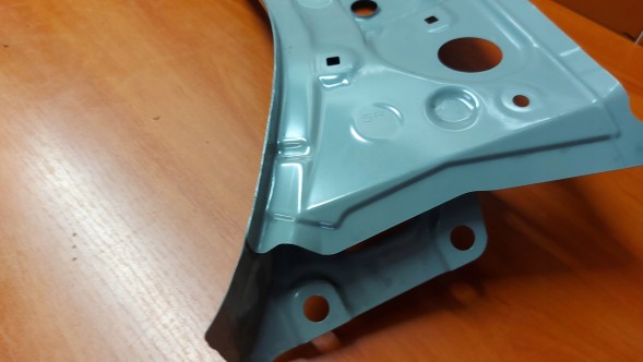 Toyota OE 61033-02050 AURIS II 12- КРОНШТЕЙН ПОСИЛЕННЯ ДВЕРЕЙ ПРАВИЙ ЗАДНІЙ TOYOTA AURIS II 12-18