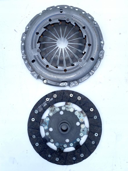 Шеффлер ЛуК 623 3241 00 Opel citroen peugeot 1,6hdi муфта комплект муфт luk 623 3241 00