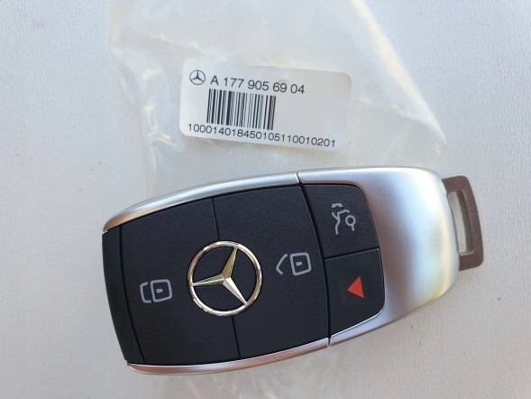 Mercedes-Benz OE MRKA MERCEDES KLUCZYK PILOT A1779056904 МЕРСЕДЕС КЛЮЧ ПУЛЬТ ДИСТАНЦІЙНОГО КЕРУВАННЯ A1779056904