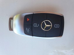 Mercedes-Benz OE MRKA MERCEDES KLUCZYK PILOT A1779056904 МЕРСЕДЕС КЛЮЧ ПУЛЬТ ДИСТАНЦІЙНОГО КЕРУВАННЯ A1779056904
