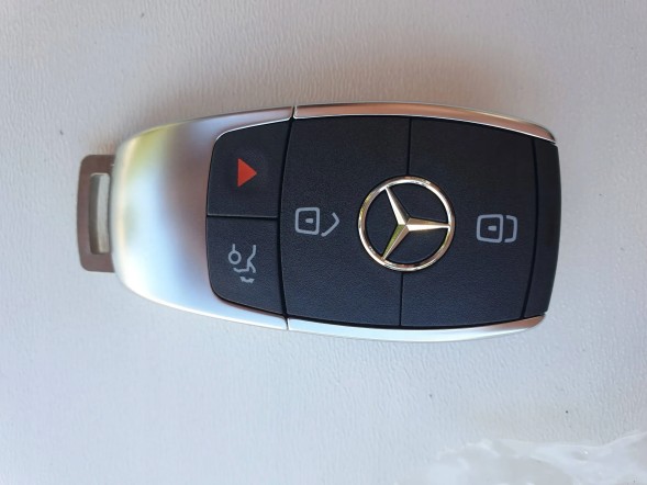 Mercedes-Benz OE MRKA MERCEDES KLUCZYK PILOT A1779056904 МЕРСЕДЕС КЛЮЧ ПУЛЬТ ДИСТАНЦІЙНОГО КЕРУВАННЯ A1779056904