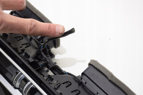 BMW OE 5A04CE2 BMW BMW G20 G21 G22 G26 LCI Lift Центральний вентиляційний отвір Вентиляція приладової панелі
