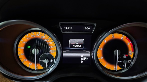 Moman 0089688088241 Mercedes GLA CLA Custom жовті швидкісні циферблати