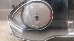 Audi OE 8W5920777P лічильник годинників audi a4 s4