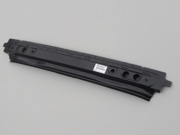 Toyota OE 63105-42031 Toyota RAV4 III балка під люком 05-13