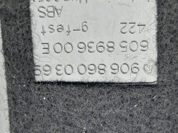 Mercedes-Benz OE Mercedes W906 Замок переднього лівого ременя безпеки A9068600369