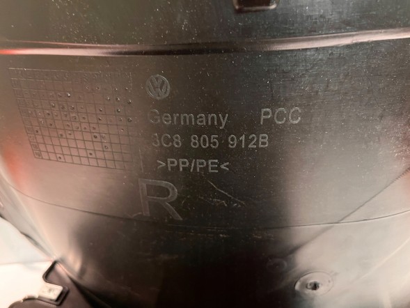 Volkswagen OE 3C8805912B ( INTRAD ) Надколесо 3С8805912Б VW CC