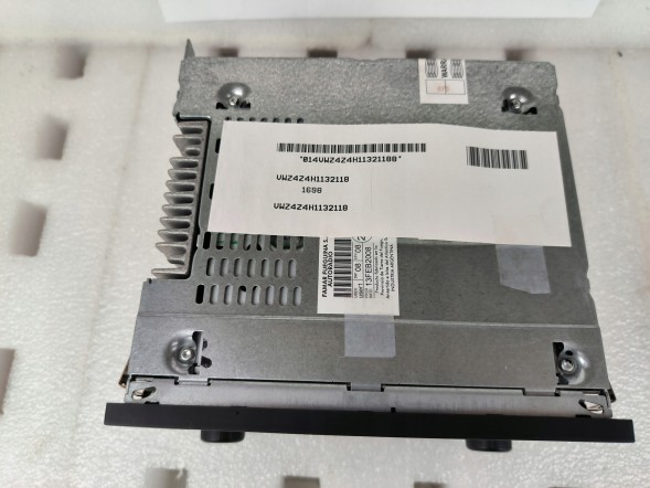 Volkswagen OE 7H0035152HX Автомагнітола VW RCD200 CD 2-DIN