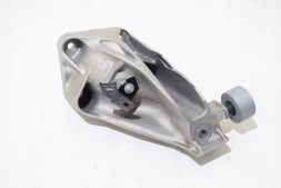 BMW OE 6884475 BMW Lewa łapa silnika + śruby BMW G20 G22 G26 G30 G11 G01 G05 G06 G07 LCI B57 Ліва опора кронштейн двигуна