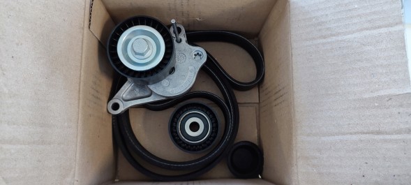 Nissan OE 11720Q1C 1172000Q1C КОМПЛЕКТ РЕМЕНЯ ПРИВОДУ M9R 2.0D NISSAN QASHQAI J10, X-TRAIL T31