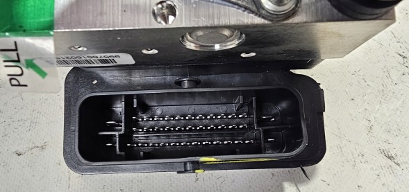Nissan OE НОВИЙ ОРИГІНАЛЬНИЙ НАСОС ABS DACIA / RENAULT / NISSAN - 476607883R
