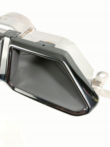 BMW OE 9501532 9501531 Bmw 7 g70 концовки вихлопу права задня