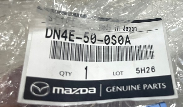 Mazda OE DN4E500S0A НИЖНЯ ЗАХИСНА ПАНЕЛЬ ПІДСИЛЮВАЧА БАМПЕРА MAZDA MX-30 EV НОВА ОРИГІНАЛ