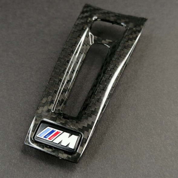 BMW OE 32308747783, 8747783 BMW M2 M3 M4 G20 G21 G28 G22 G23 G26 F44 F40 нижня рамка керма CARBON