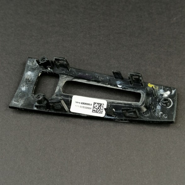 BMW OE 32308747783, 8747783 BMW M2 M3 M4 G20 G21 G28 G22 G23 G26 F44 F40 нижня рамка керма CARBON