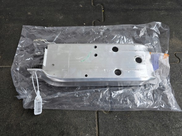 BMW OE STREFA ZGNIOTU BELKA PRZOD LEWA BMW F20 F22 F30 F31 7266191 NOWA QUALI08.06.25 ЗОНА ГНИТТЯ БАЛКА ПЕРЕДНЯ ЛІВА BMW F20 F22 F30 F31 7266191 НОВИЙ ОРГІНАЛ