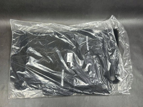 Mercedes-Benz OE A2056808211 A2056808211 A2056809411 A2056808911 A2056809711 A2056800112 A20568094119J74 A20568082119J74 ZESTAW DYWANIKÓW MERCEDES WWW.AUTODAWID.PL НОВИЙ КОМПЛЕКТ АВТОМОБІЛЬНИХ КИЛИМКІВ MERCEDES C W205 A2056808211 UK (АНГЛІЯ)