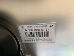 Mercedes-Benz OE A1668200151 MERCEDES A166 РУЧКА IPAD ORG ХОЛДЕР