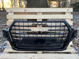 Pulse Q7-S152 Решітка радіатора Audi Q7 4M 15-19 стиль SQ7 ALL BLACK (з камерою)