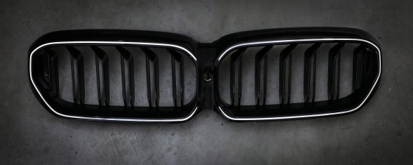 TOPGER KRG-BMW-301 X LED РЕШІТКА РАДІАТОРА BMW 5 G38 21-23 ЧОРНИЙ ГЛЯНЕЦЬ 2 ПЛАВНИКА ICONIC GLOW