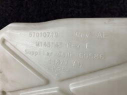 Jeep OE 57010719 68211952AB Бачок омивача GRAND CHEROKEE WK2 57010719