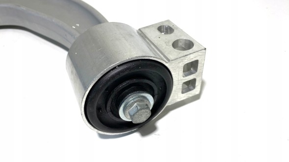 Vaico V40-0446 МАЯТНИК ПЕРЕДНІЙ ЛІВИЙ FIAT CROMA OPEL VECTRA C SAAB