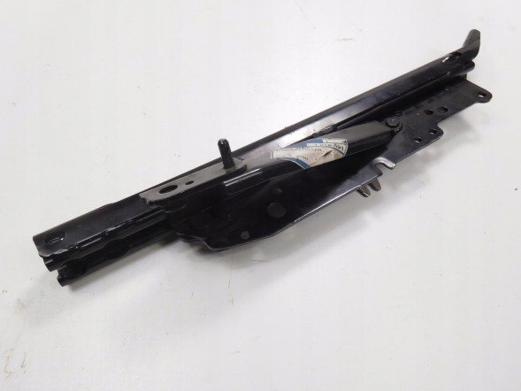 Ford OE Кронштейн, рейка переднього сидіння FORD Fiesta 1995-2002 OE 1016594