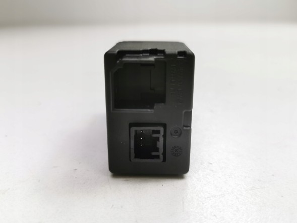 Mopar ЦЕНТРАЛЬНА КОНСОЛЬ USB TYPE-C ПОРТ ЗАРЯДКИ DODGE HORNET 2023-2024 50574094