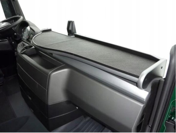 Китай PÓŁKA MAUGX PÓŁKA З ВИРІЗОМ ДЛЯ LGS З ПРОТИСКЛИЗКИМ КИЛИМКОМ ДЛЯ MAN TGX XL/XLX/XXL