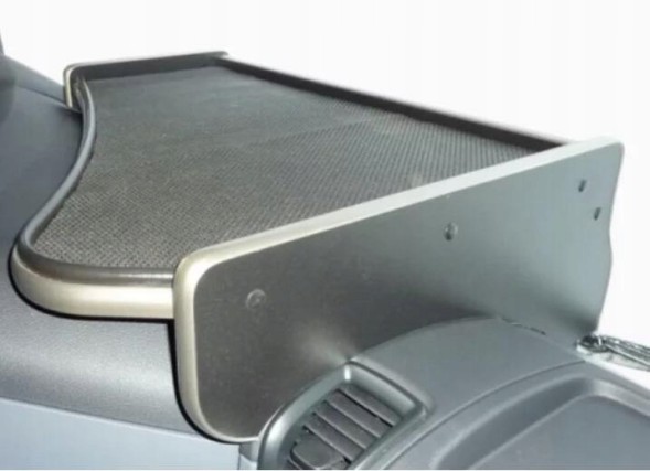 Китай PÓŁKA M686GX PÓŁKA З ВИРІЗОМ ДЛЯ LGS З ПРОТИСКЛИЗКИМ КИЛИМКОМ ДЛЯ MAN TGS, TGM, TGL