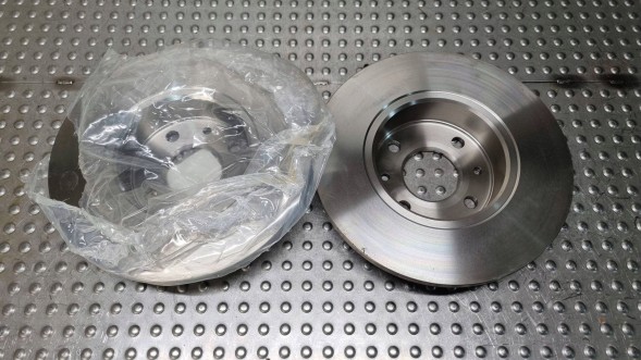 Fiat OE 82434070 Гальмівні диски задні kpl mopar 82434070 alfa romeo 164 bravo ii delta iii