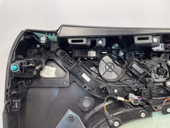 Jaguar OE MK83239A17AA MK83-239A17-AA БІЧНА НАКЛАДКА ПЕРЕДНІХ ДВЕРЕЙ JAGUAR F-PACE