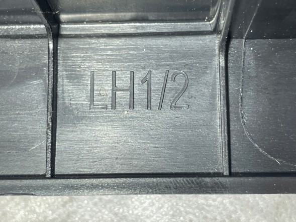 Mercedes-Benz OE A4476803106 A 4476803106 A 447 680 31 06 A-447-680-31-06 Mercedes-Benz Vito w447 listwa progowa nakładka próg progu drzwi panel progowy progu ochronna НОВА ОРИГ. БІЧНА ПОРОГОВА ПЛАНКА КРИШКА СТУПІНЬ MERCEDES VITO W447 ЛІВА