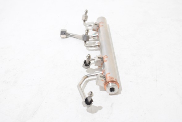 BMW OE 7852403 BMW BMW G30 G11 G15 G05 G06 G07 N63B44D N63B Паливна інжекторна планка CYL 5-8
