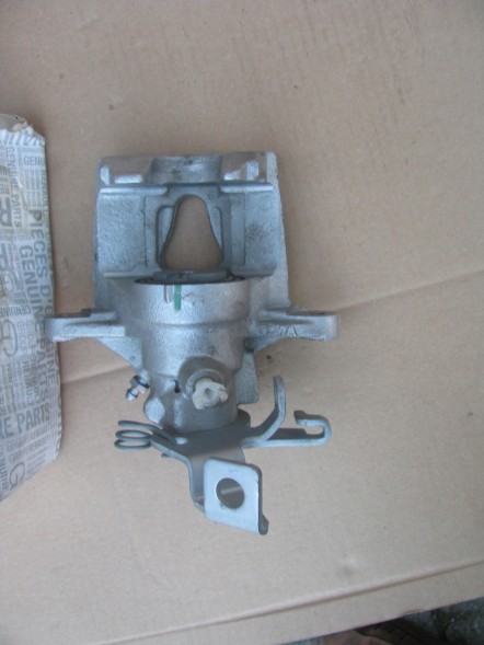 Bosch 0 986 473 260 Затискач хам. Opel т. Movano 99- le bosch