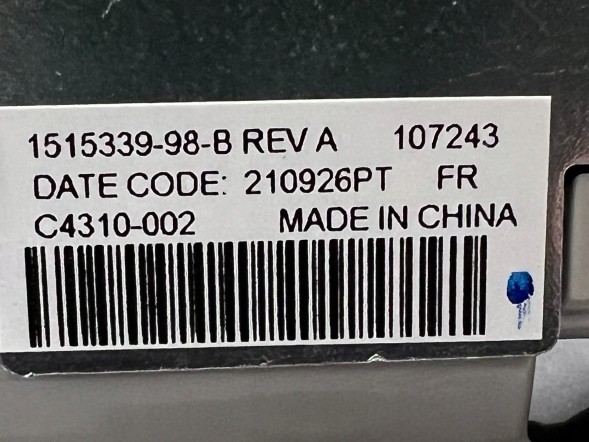 TESLA TECHNICS Tesla Y ГАЧОК ПРАВИЙ ДЛЯ КУРТКИ 1515339-98-B НОВИЙ