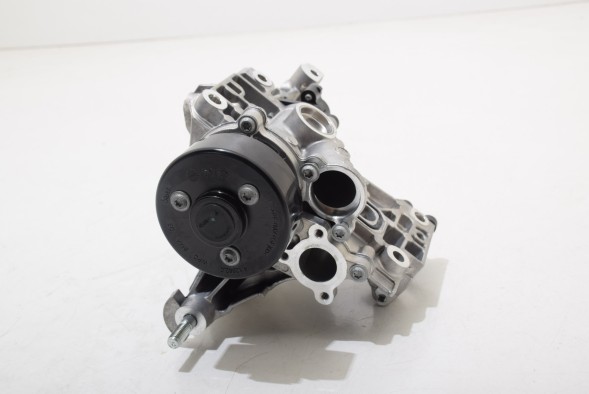 BMW OE 8650987 ( BMW-CATPOL 14150 ) BMW G20 G21 G30 G01 ВОДЯНИЙ НАСОС B48B20A B48X
