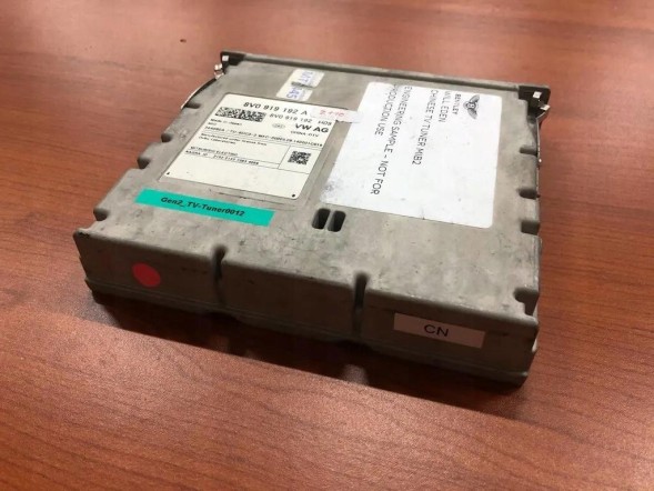 Audi OE AUDI A3 8V Модуль ТВ-Тюнера DVB-T 8V0919192A