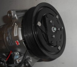 Renault OE Компресор кондиціонера Scenic III Megane III Qashqai J10 1.5 dci 4300K628 HFC134A SIGMA