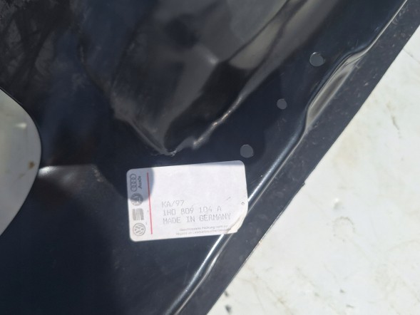 Volkswagen OE 1H0809104A ORG VW ГОЛЬФ 3 III ЧЕШКА КОЛІСНА АРКА НАДКОЛЕСО ЛИСТОВИЙ МЕТАЛ 1Х0809104А ОСЛОН
