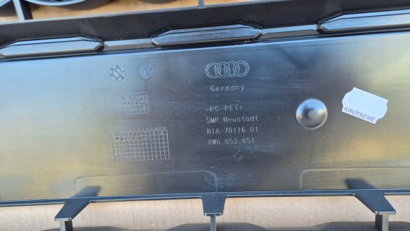 Audi OE GRILL AUDI A5 F5 8W6 PRZEDLIFT 2015-2019 CHROM RAMKA + CZARNY Решітка радіатора GRILL Audi A5 F5 8W6 15-19 ХРОМ OE 8W6853651 ОРИГ. НОВА !