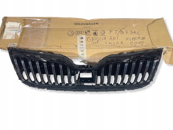 Skoda OE 3V0853653G 3V0853653K 3V0853653A 3V0853653 NOWY OTYGINALNY Przedni grill atrapa chłodnicy przednia kratka siatka srebrne chrom żebra czarna czarne ОРИГІНАЛЬНА SKODA SUPERB III 3 LIFT РЕШІТКА РАДІАТОРА ХРОМОВАНІ РЕБРА