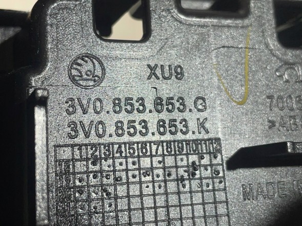 Skoda OE 3V0853653G 3V0853653K 3V0853653A 3V0853653 NOWY OTYGINALNY Przedni grill atrapa chłodnicy przednia kratka siatka srebrne chrom żebra czarna czarne ОРИГІНАЛЬНА SKODA SUPERB III 3 LIFT РЕШІТКА РАДІАТОРА ХРОМОВАНІ РЕБРА