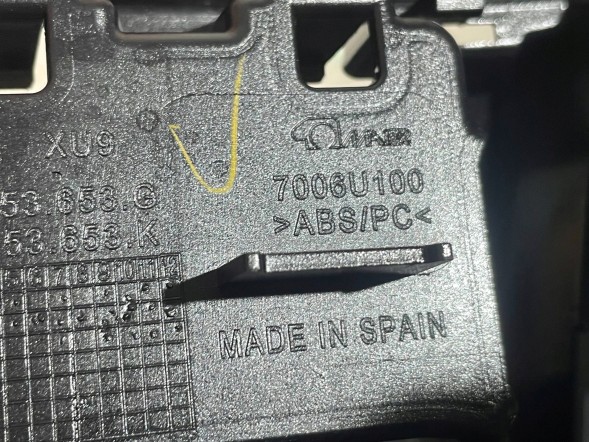 Skoda OE 3V0853653G 3V0853653K 3V0853653A 3V0853653 NOWY OTYGINALNY Przedni grill atrapa chłodnicy przednia kratka siatka srebrne chrom żebra czarna czarne ОРИГІНАЛЬНА SKODA SUPERB III 3 LIFT РЕШІТКА РАДІАТОРА ХРОМОВАНІ РЕБРА
