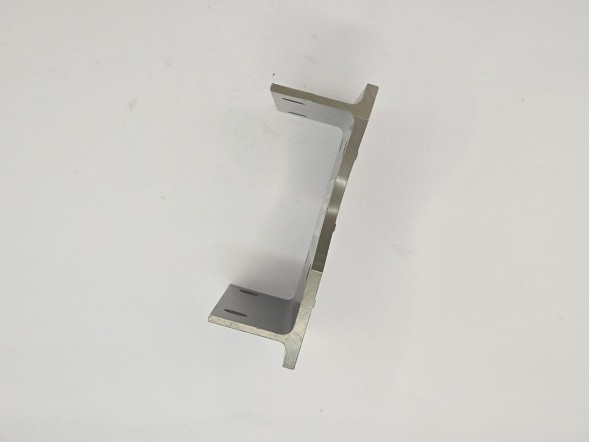 1069433-S0-B TESLA КРОНШТЕЙН ПІДСИЛЕННЯ ЛОНЖЕРОНА МОДЕЛЬ X